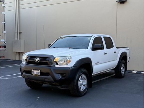 Used 2013 Toyota Tacoma PreRunner RWD image 19