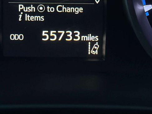 Used 2019 Toyota Highlander LE image 18