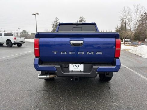 Used 2025 Toyota Tacoma Limited image 7