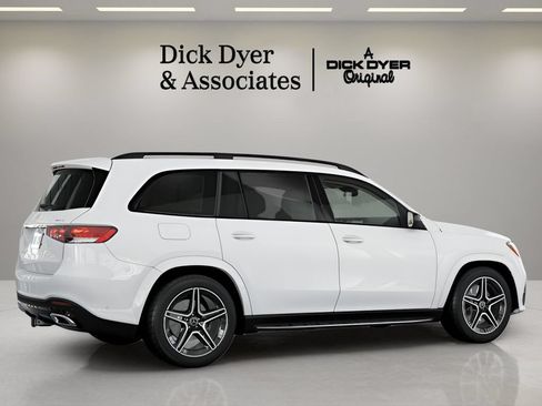 Used 2026 Mercedes-Benz GLS 450 4MATIC image 14