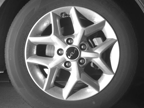 Used 2025 Kia Soul LX w/ LX Technology Package image 13