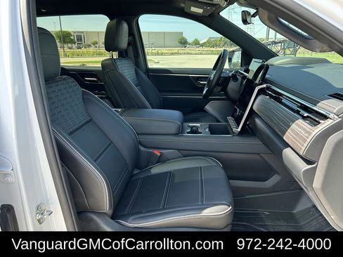 Used 2025 GMC Sierra EV Denali image 29