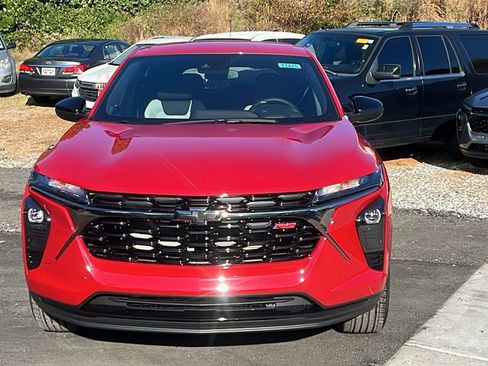 New 2026 Chevrolet Trax RS image 2