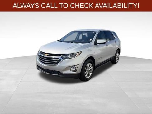 Used 2019 Chevrolet Equinox LT w/ Driver Convenience Package FWD image 3