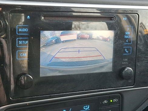 Used 2017 Toyota Corolla SE image 16