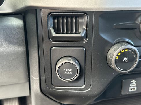 New 2026 Ford F250 XL w/ XL Chrome Package image 32