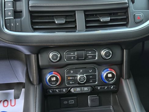 Used 2024 GMC Yukon AT4 w/ AT4 Premium Package image 21