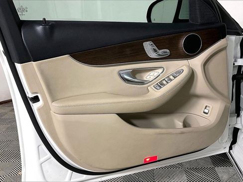 Used 2019 Mercedes-Benz C 300 Sedan image 22