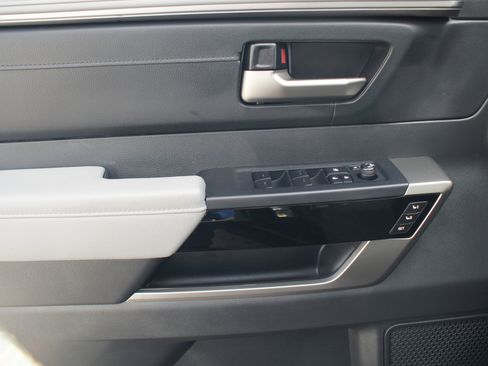 Used 2024 Toyota Tundra Limited image 31