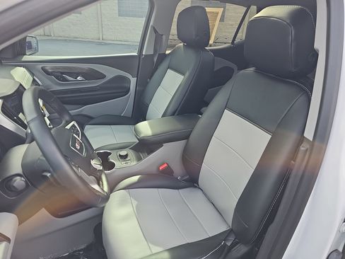 Used 2024 GMC Terrain SLT w/ Infotainment Package II image 16