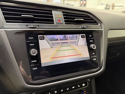 Used 2020 Volkswagen Tiguan S image 25