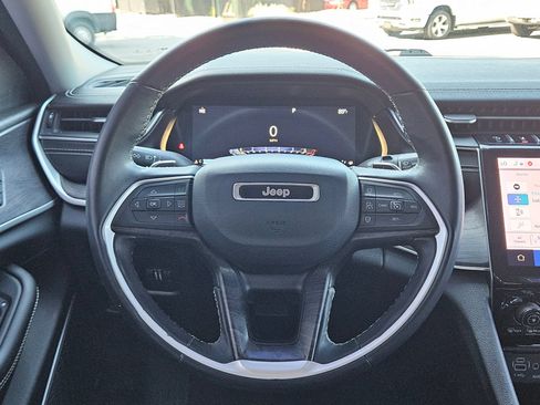 Used 2022 Jeep Grand Cherokee Limited RWD image 15