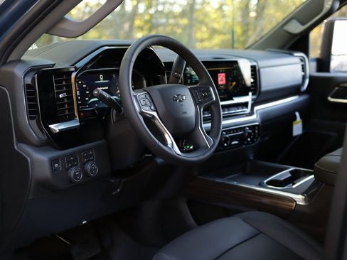 Used 2026 Chevrolet Silverado 2500 LT w/ Trail Boss Package image 9