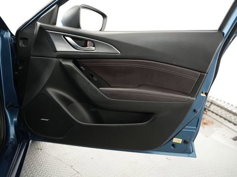Used 2017 MAZDA MAZDA3 Grand Touring image 47