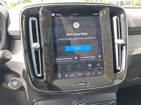 Used 2023 Volvo XC40 B4 Plus w/ Driver Assist Package FWD image 22