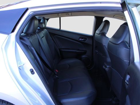 Used 2020 Toyota Prius Prime XLE FWD image 36