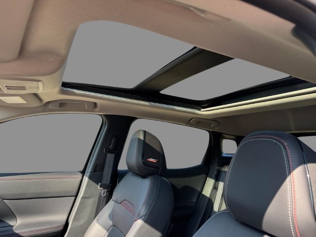 Certified 2025 Nissan Kicks SR w/ SR Premium Package AWD/4WD image 19