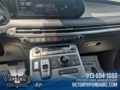 Used 2025 Hyundai Palisade SEL FWD image 17