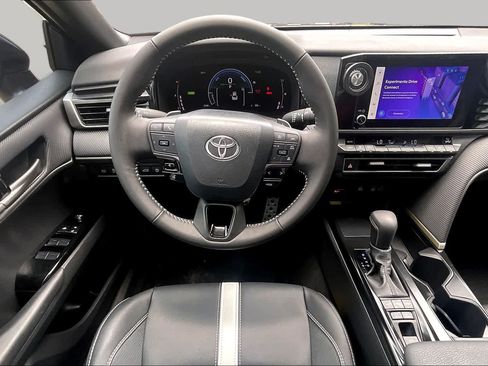 Used 2026 Toyota Camry SE FWD image 6