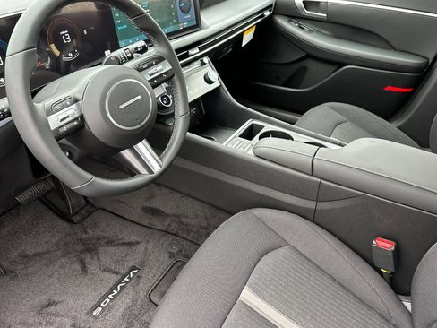 Used 2025 Hyundai Sonata SEL image 9