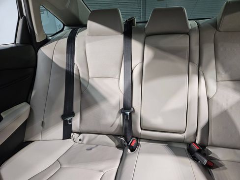 Used 2023 Honda Accord Touring image 12