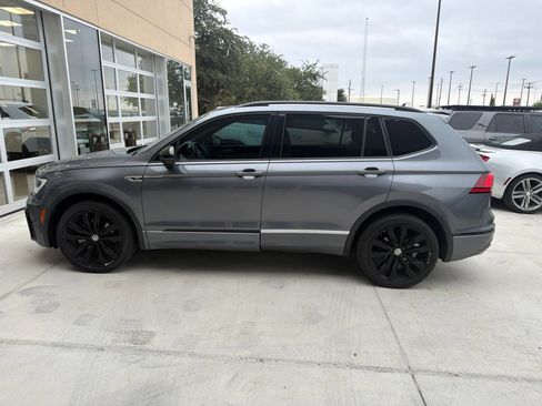 Used 2021 Volkswagen Tiguan SE R-Line FWD image 6