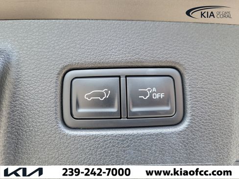 Certified 2025 Kia Telluride SX w/ SX Captain's Chair Package FWD image 11