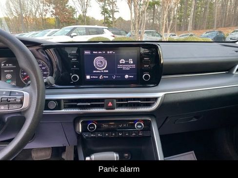 Used 2023 Kia K5 LXS image 11