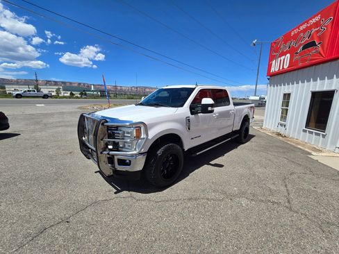 Used 2017 Ford F350 Lariat w/ FX4 4x4 Off Road Package image 4