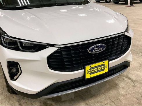 Certified 2023 Ford Escape Platinum w/ Premium Technology Package AWD/4WD image 29