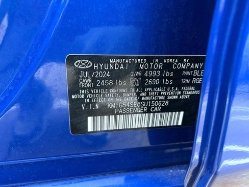 Certified 2025 Genesis G70 3.3T Advanced AWD/4WD image 25