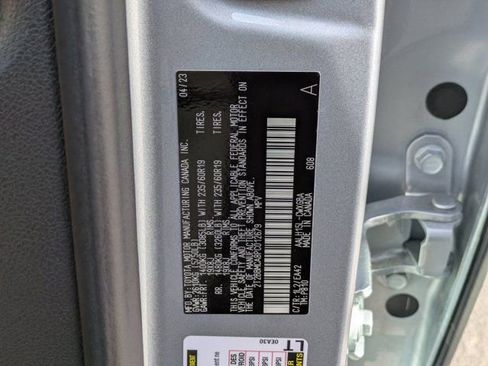 Used 2023 Lexus RX 350h w/ Cold Area Package AWD/4WD image 35