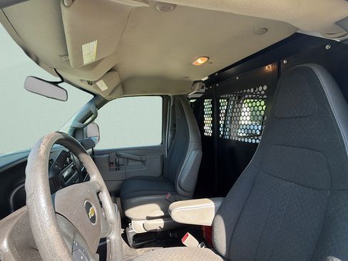 Used 2021 Chevrolet Express 2500 w/ Driver Convenience Package RWD image 24