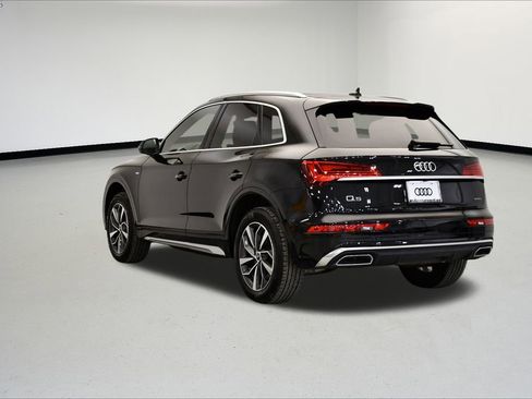 Certified 2023 Audi Q5 2.0T Premium w/ Convenience Package image 3