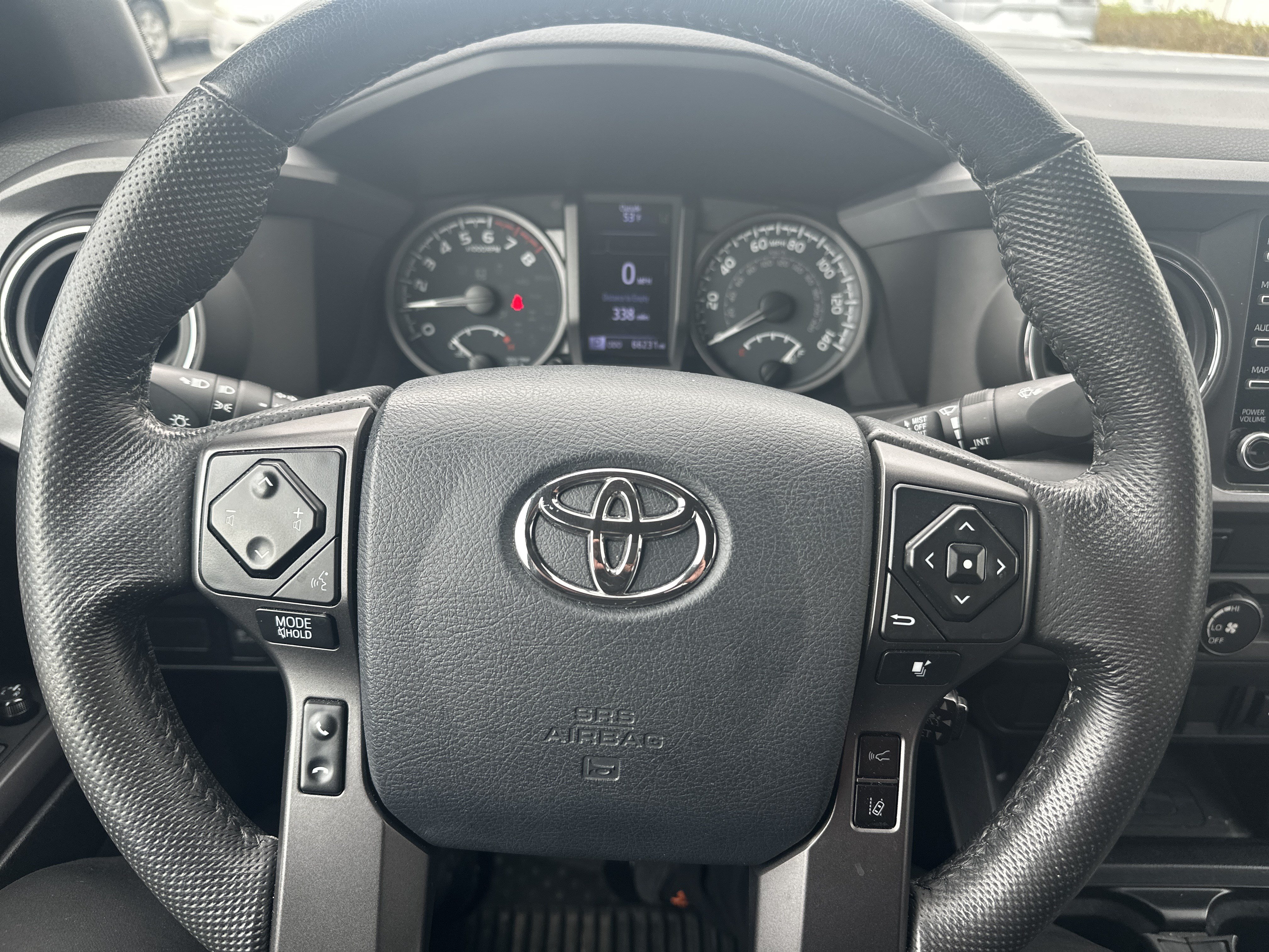 Used 2020 Toyota Tacoma TRD Sport AWD/4WD image 10