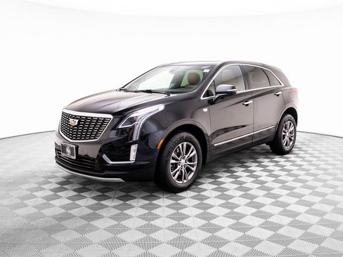 Used 2022 Cadillac XT5 Premium Luxury image 3