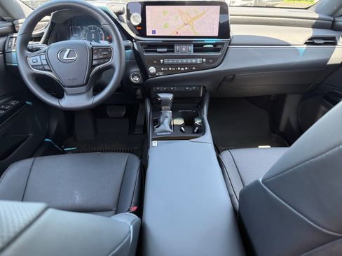 Used 2024 Lexus ES 250 w/ Premium Package AWD/4WD image 13