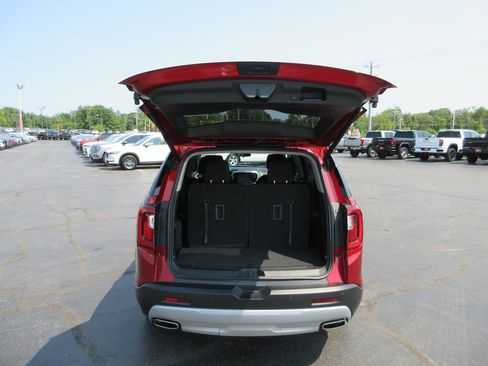 Certified 2021 GMC Acadia SLE w/ Driver Convenience Package FWD image 8