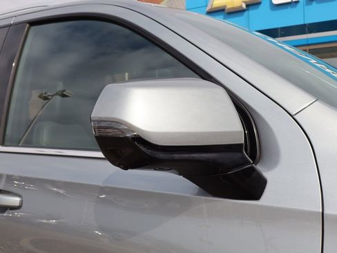 Used 2025 Chevrolet Tahoe LT w/ Comfort Package image 2