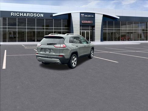 Used 2021 Jeep Cherokee Limited w/ Elite Package AWD/4WD image 5