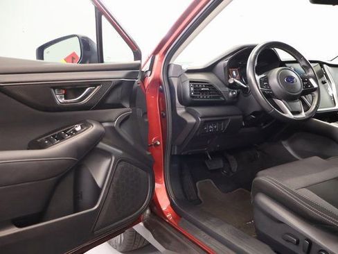 Used 2022 Subaru Outback Premium image 9