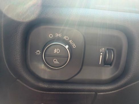 Used 2024 RAM 1500 Big Horn AWD/4WD image 25