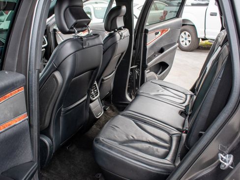 Used 2018 Lincoln MKX Reserve image 16