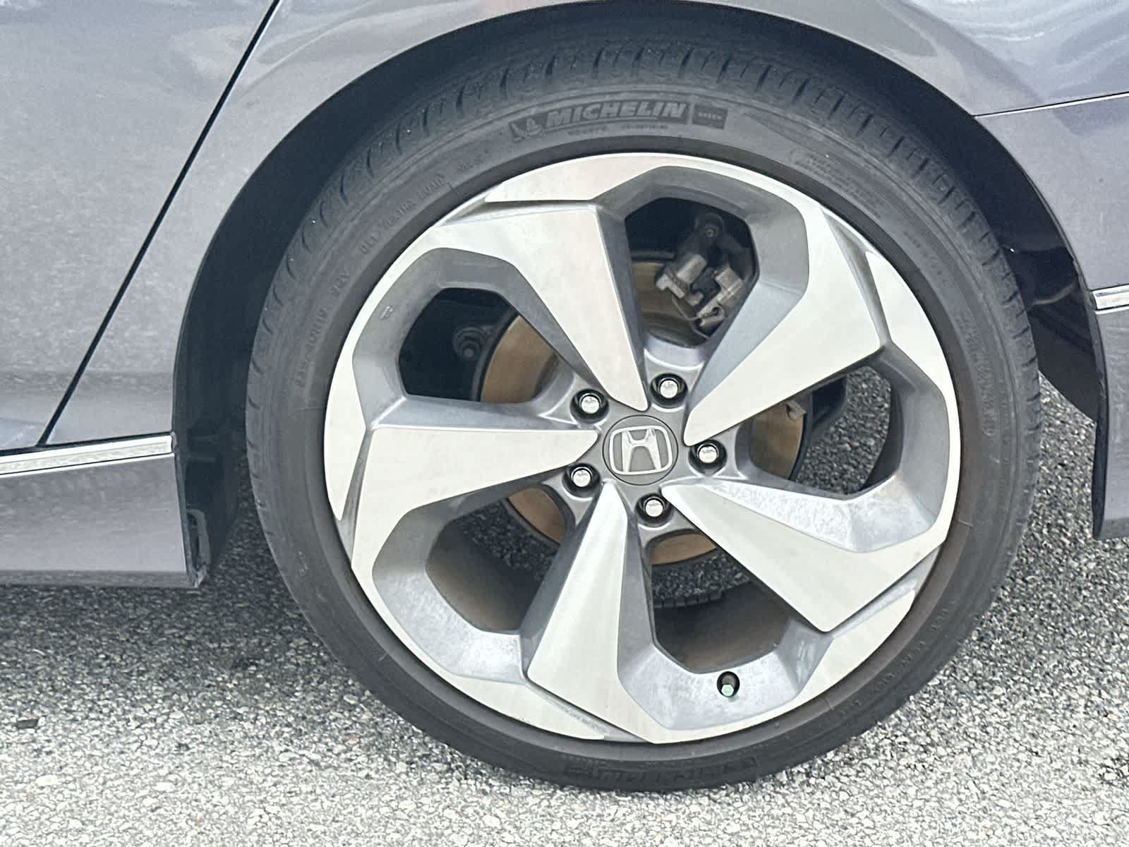 Used 2020 Honda Accord Touring image 12