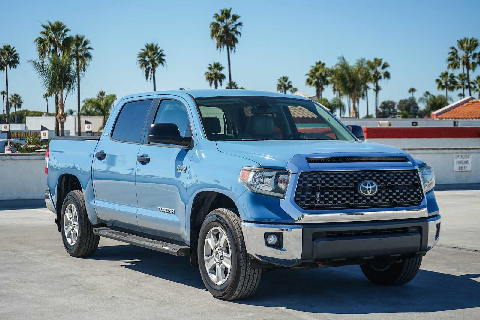 Used 2020 Toyota Tundra SR5 w/ SR5 Leather Package AWD/4WD image 4