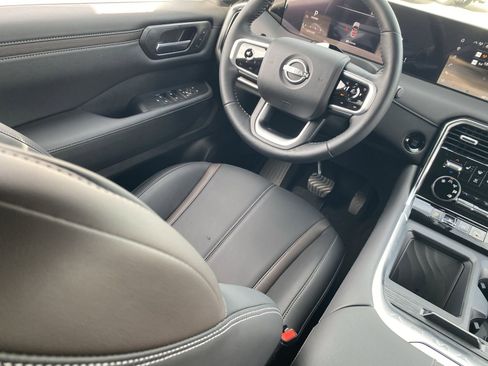 New 2026 Nissan Armada SL image 15