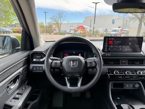 New 2026 Honda Pilot Touring image 3