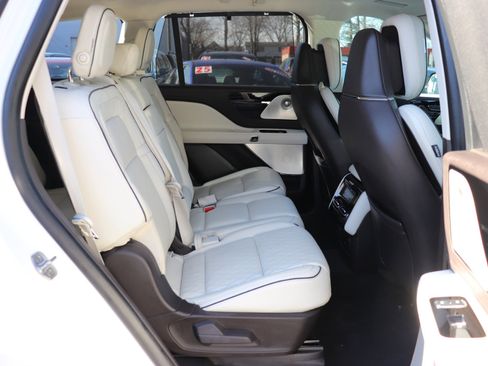 Used 2020 Lincoln Aviator Black Label w/ Dynamic Handling Package image 15