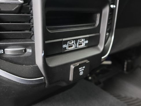 Used 2022 RAM 2500 Laramie AWD/4WD image 37