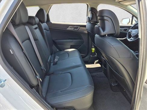 Used 2025 Kia Sportage EX AWD/4WD image 18